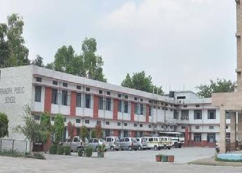 Ravindra Public School Building Image