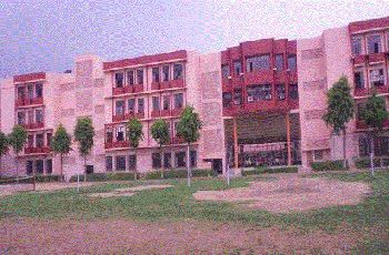 Maharaja Agarsen Public School Building Image