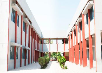Sacred Heart Senior Secondary School, Sector 26, Ward 14, Sector 26, Chandigarh - 160019 Building Image