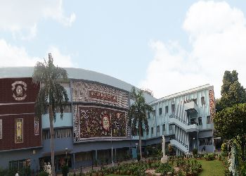 Mater Dei School Building Image