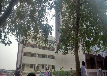 Annamalaiyar. Matriculation Higher Secondary School Building Image