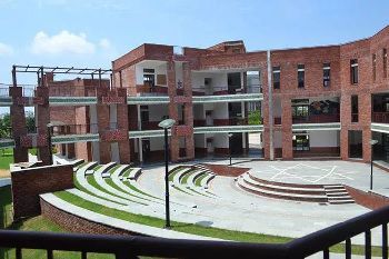 Shikshantar School Building Image